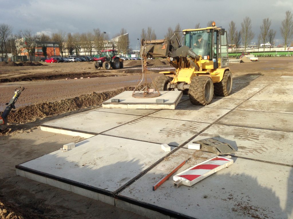 Aanleg fabrieksterrein betonplaten_Haarlem