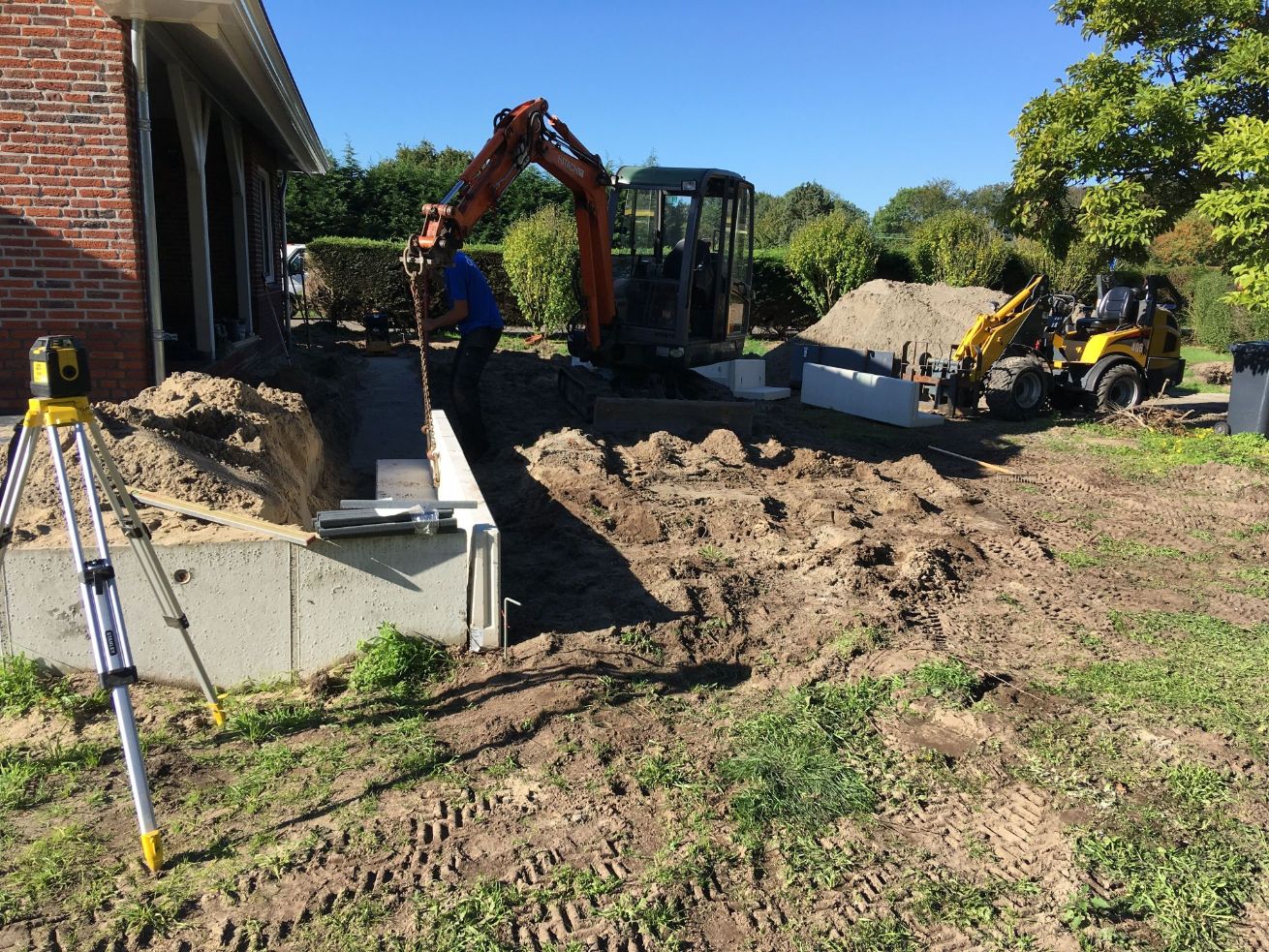 Grondwerkzaamheden boerderijtuin