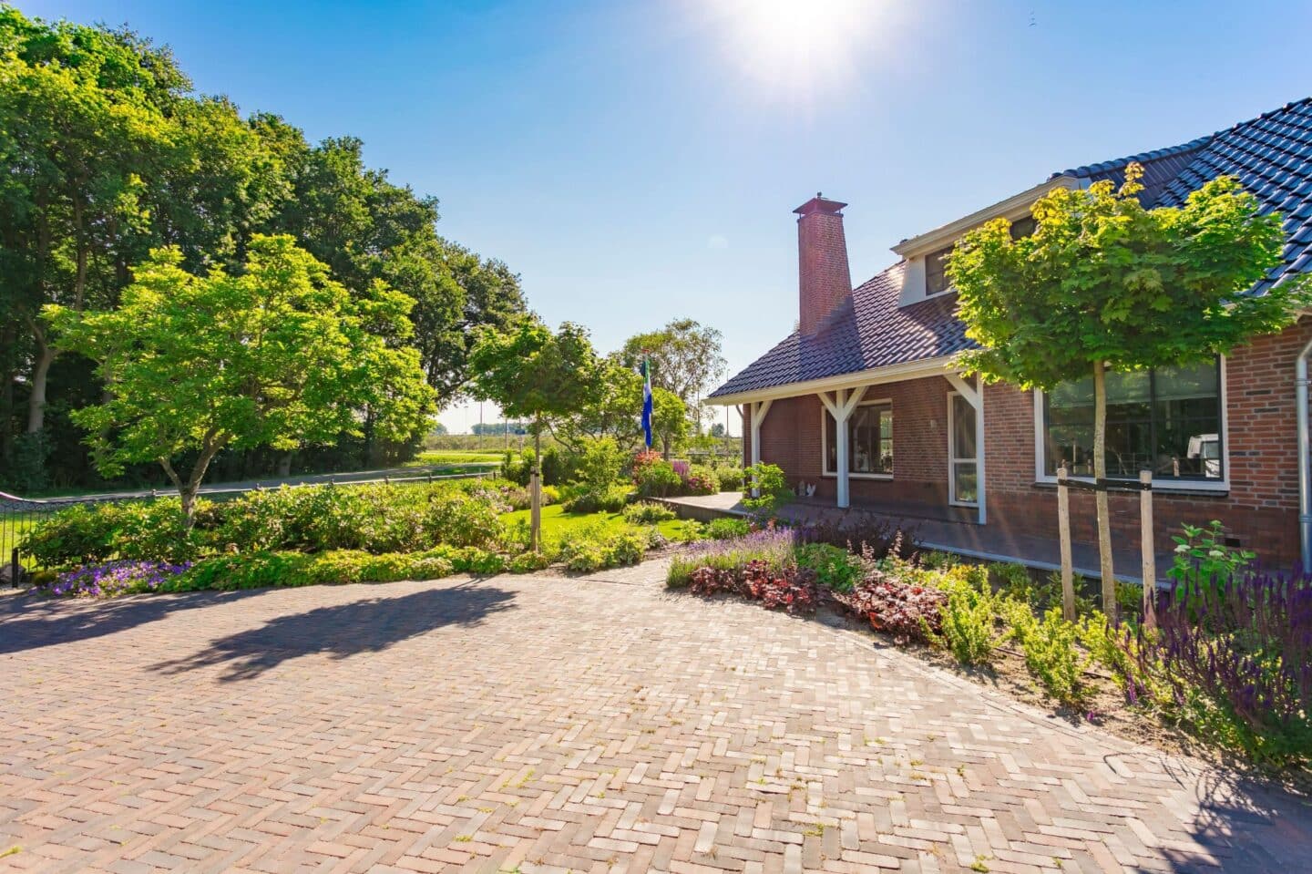 Bestrating oprit boerderijtuin