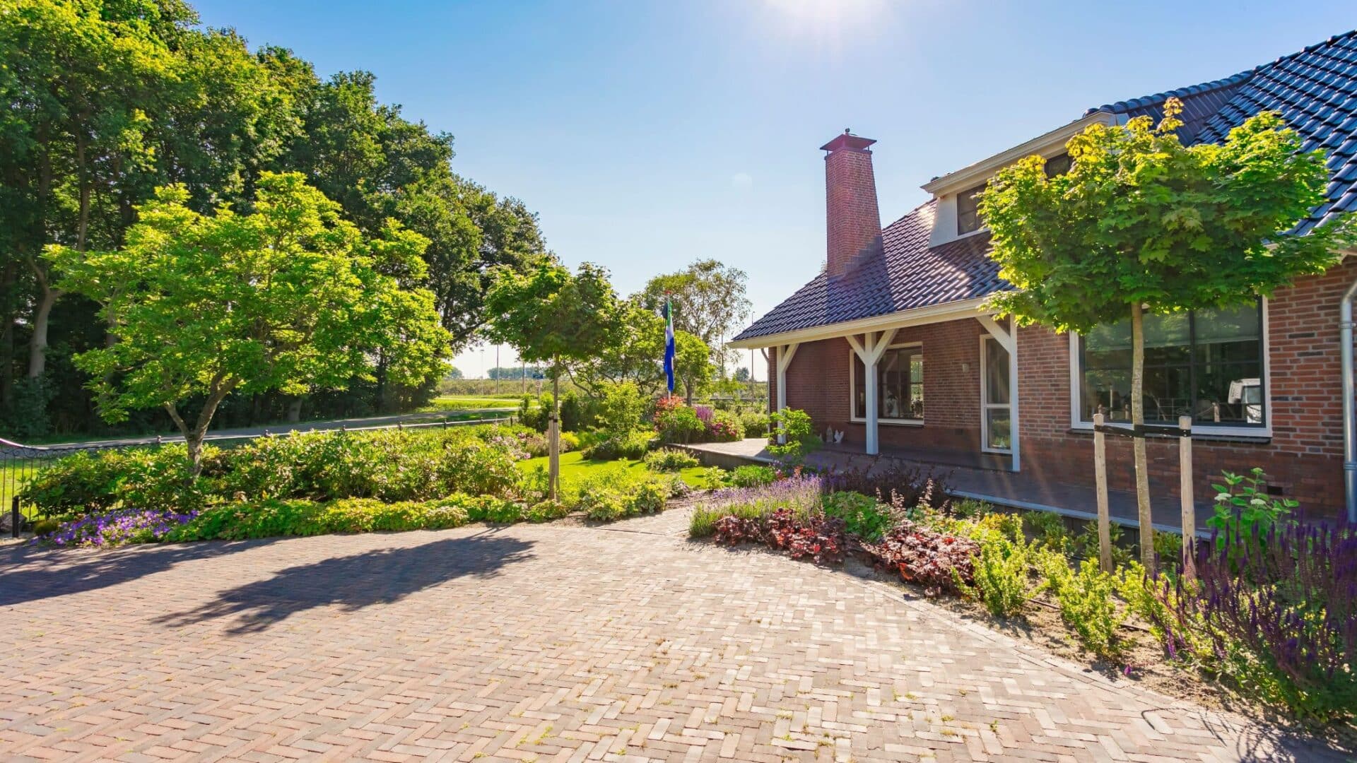 Bestrating oprit boerderijtuin